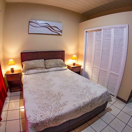 Apartamentos Valle Del Volcan La Fortuna Exteriör bild