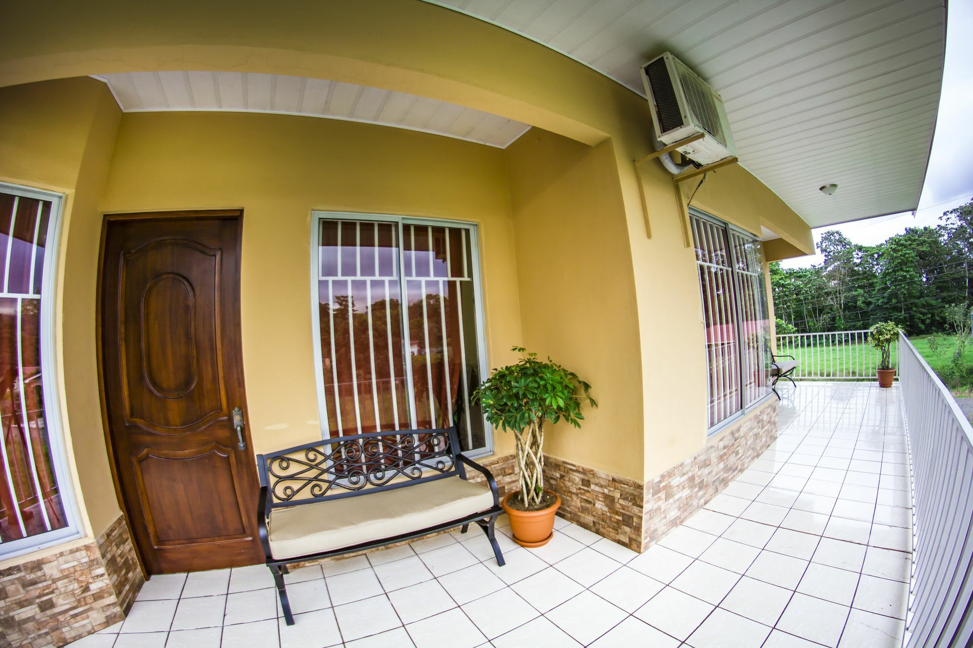 Apartamentos Valle Del Volcan La Fortuna Exteriör bild