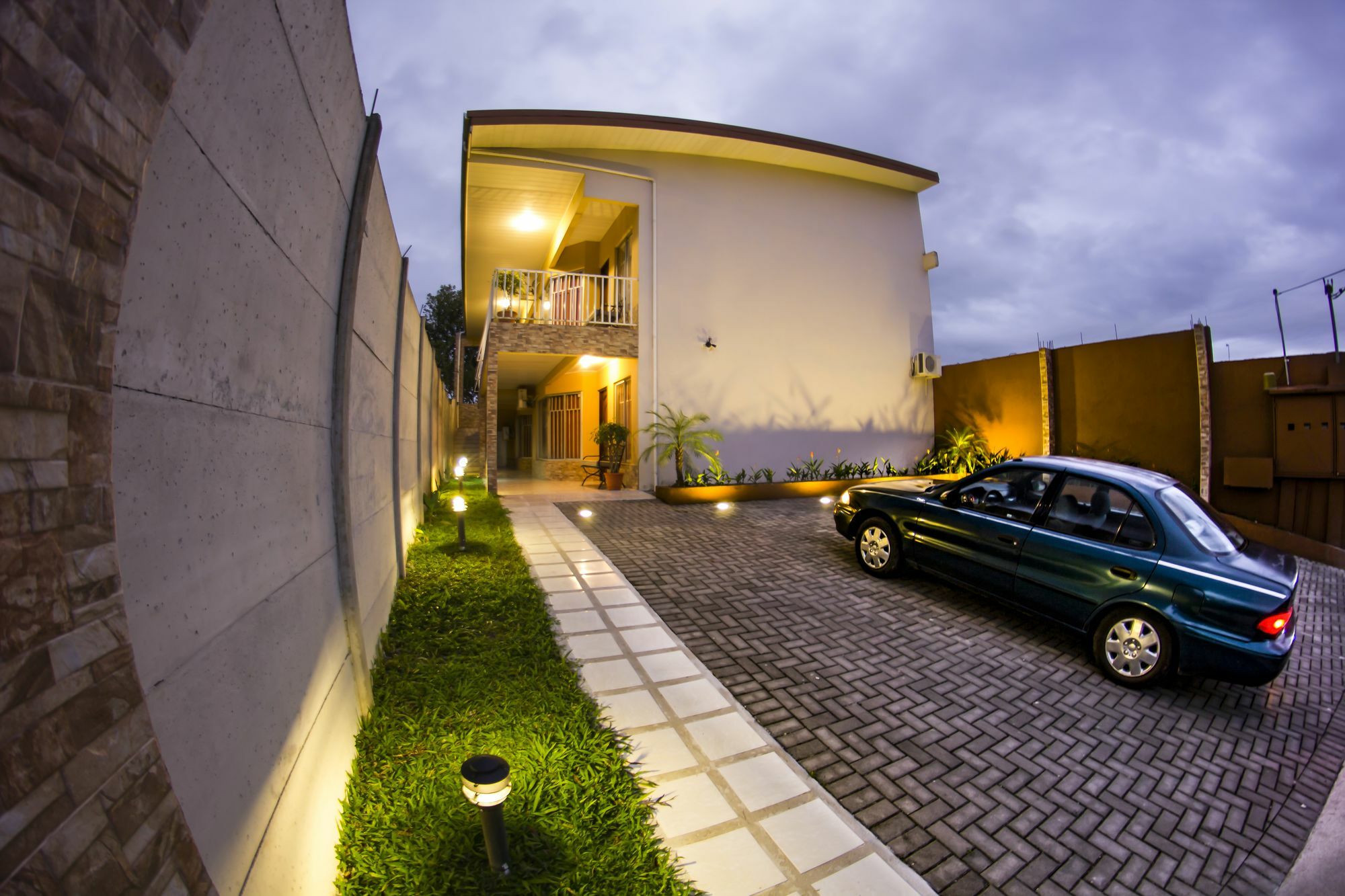 Apartamentos Valle Del Volcan La Fortuna Exteriör bild