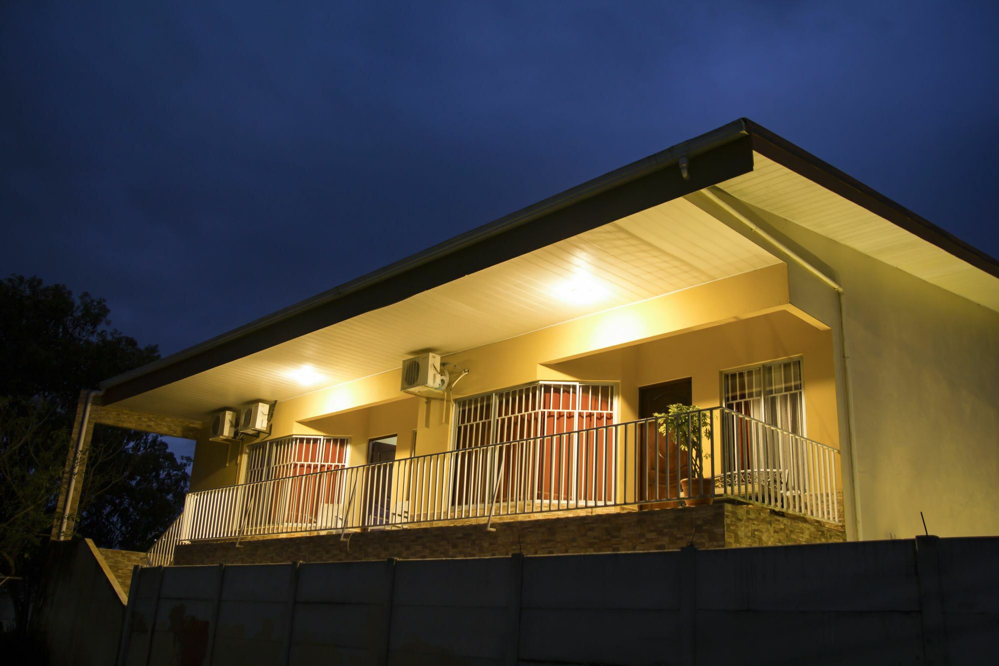 Apartamentos Valle Del Volcan La Fortuna Exteriör bild